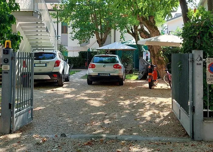 Cn028 - Cesenatico, Federica - Comodo Trilocale Con Posto Auto Cesenatico